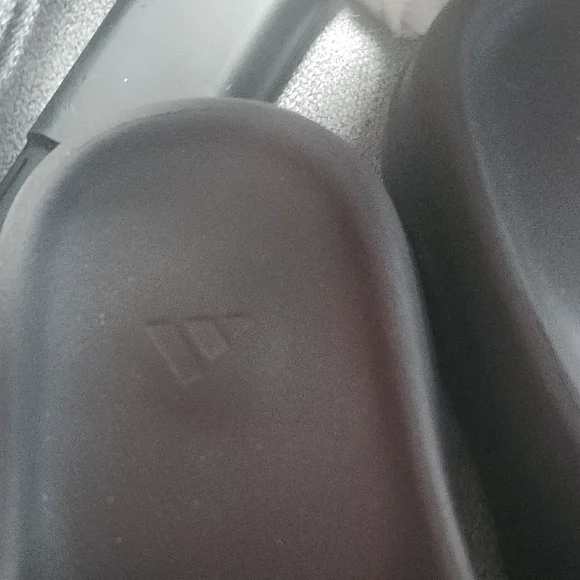 Yeezy Black Slide Sandals - Picture 2 of 4